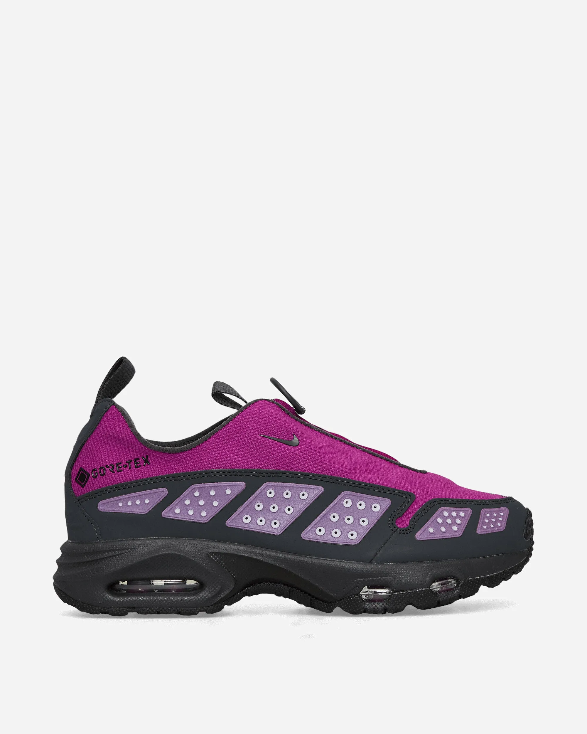 Women's Air Max SNDR GORE-TEX Sneakers Bold Berry / Dark Smoke Grey Minimal Design All-purpose fit