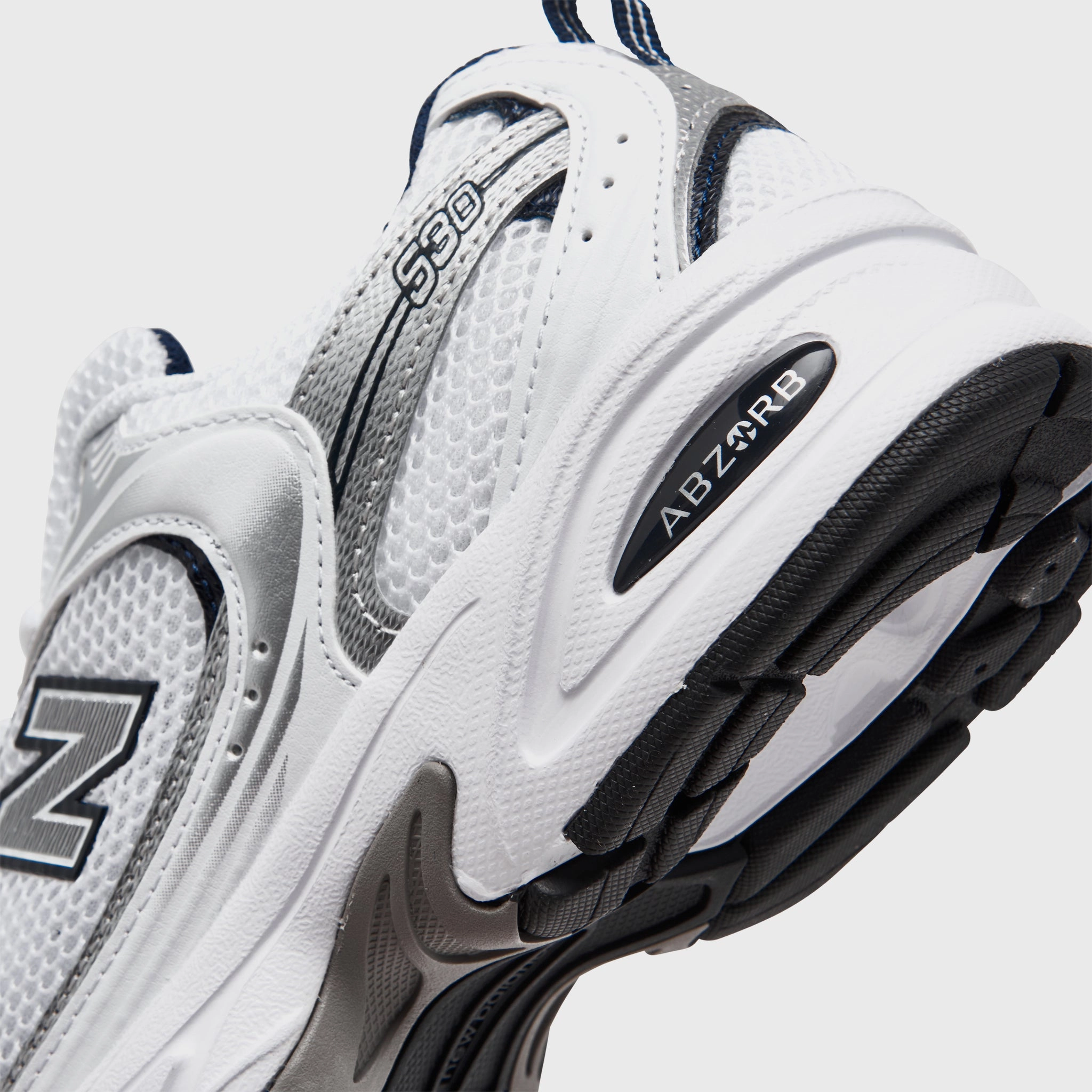 New Balance MR530SG White / Natural Indigo advanced running in a polar area