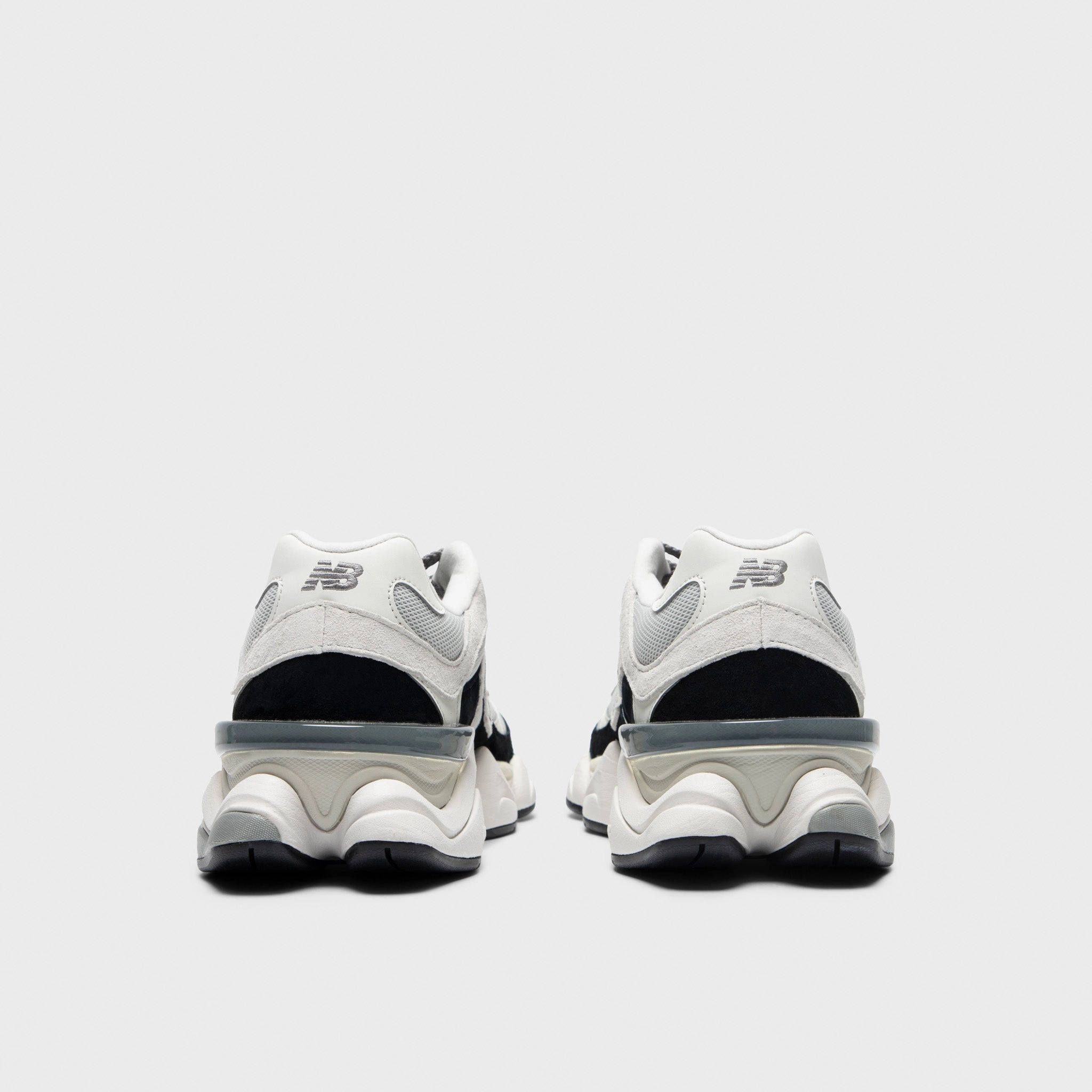arch - supported running wear Air Cushioning New Balance 9060 Black / Reflection