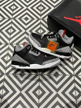 Jordan 3 Black Cement (Taille 41) Slip On Style Fit Flex