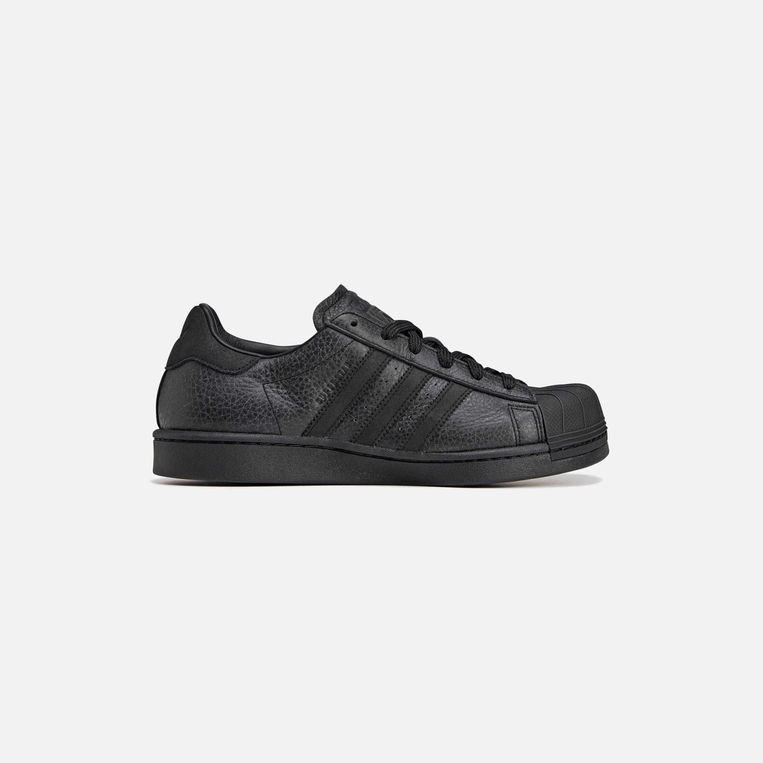 Wmns Superstar x Avavav park play Foot Protection Design