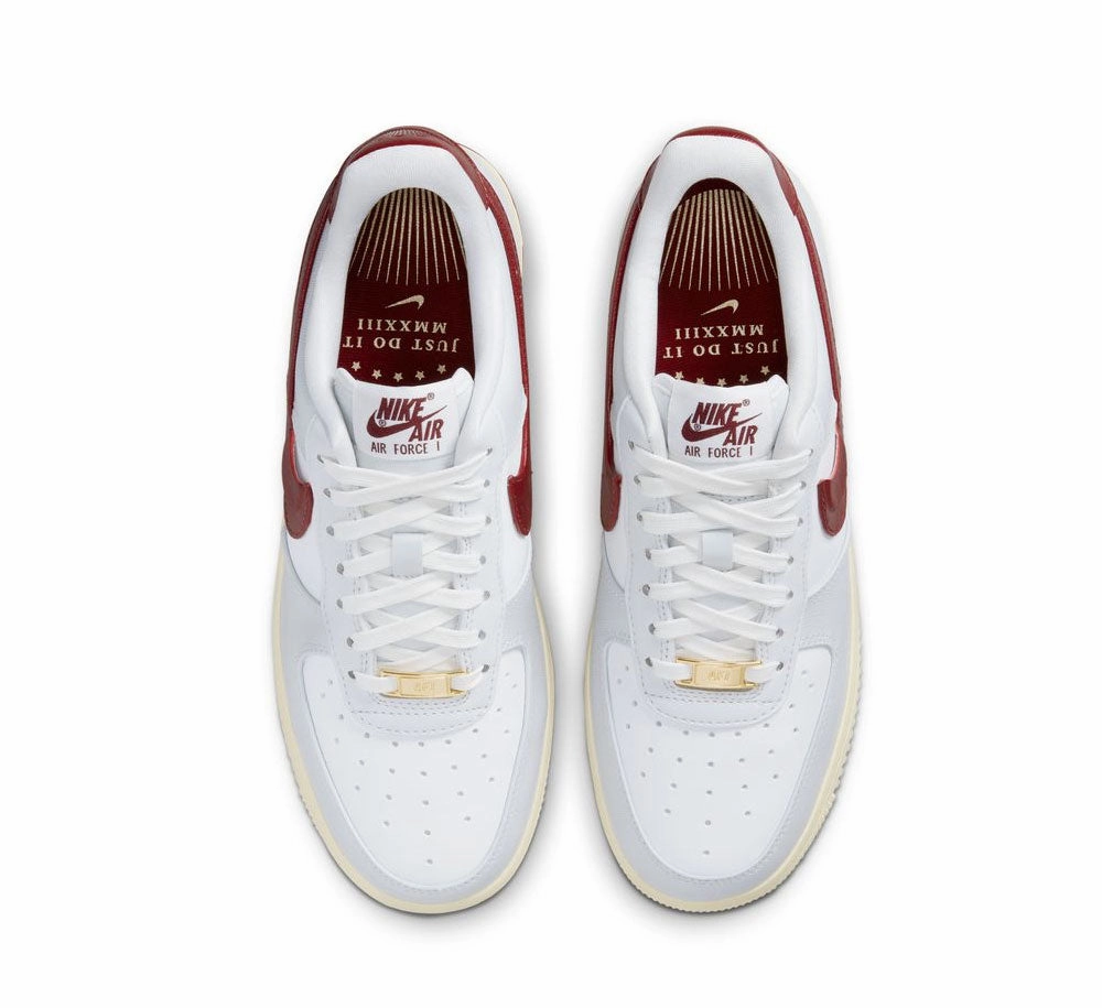 WOMEN'S AIR FORCE 1 '07 SE Natural Stride Lightweight Cushioned Sole