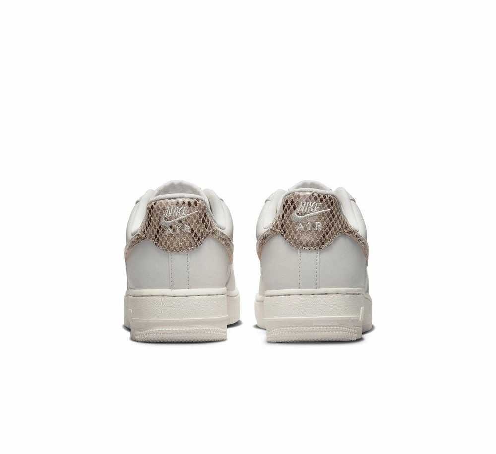 WOMEN'S AIR FORCE 1 '07 Sport Driven Foot Freedom