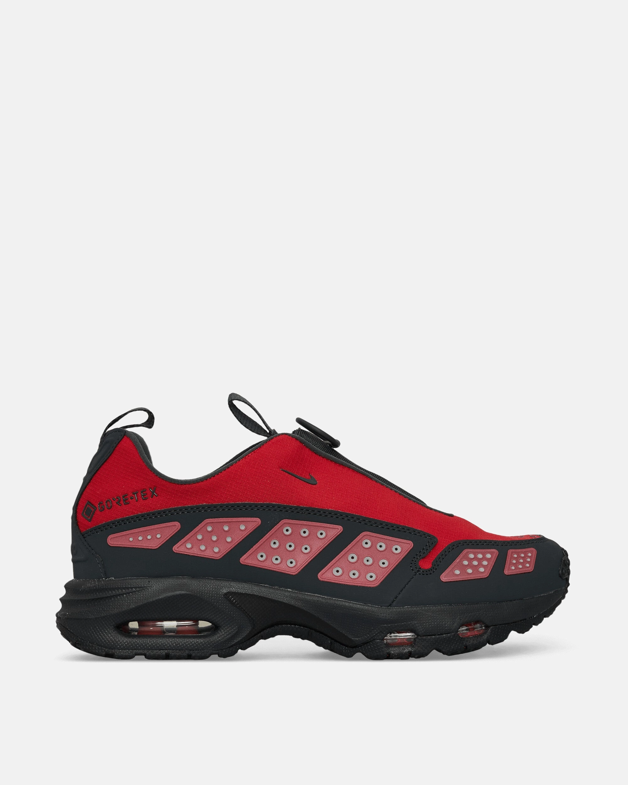 Women's Air Max SNDR GORE-TEX Sneakers Fire Red / Dark Smoke Grey Impact Zones Moisture Wicking Inner Layer