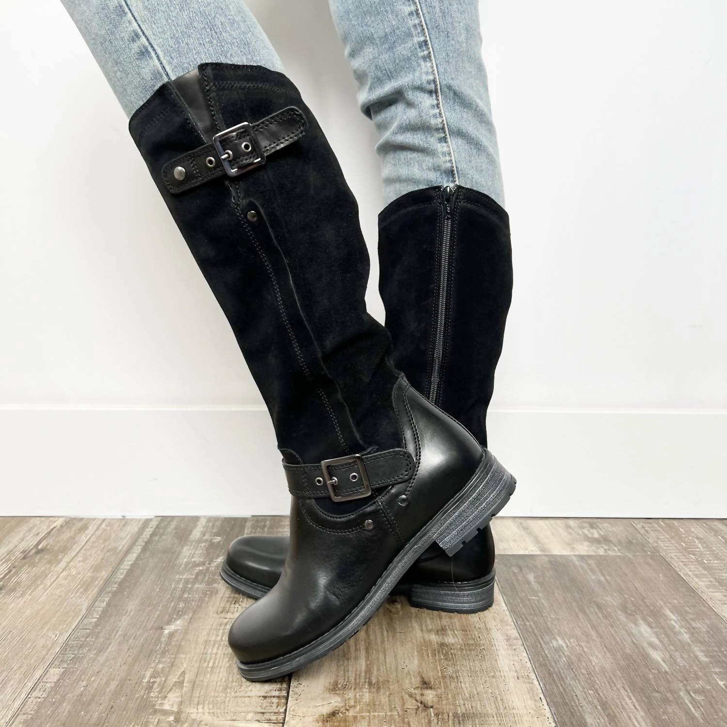 Comfort Wrap Timeless Design Women's Helena Boot In Black