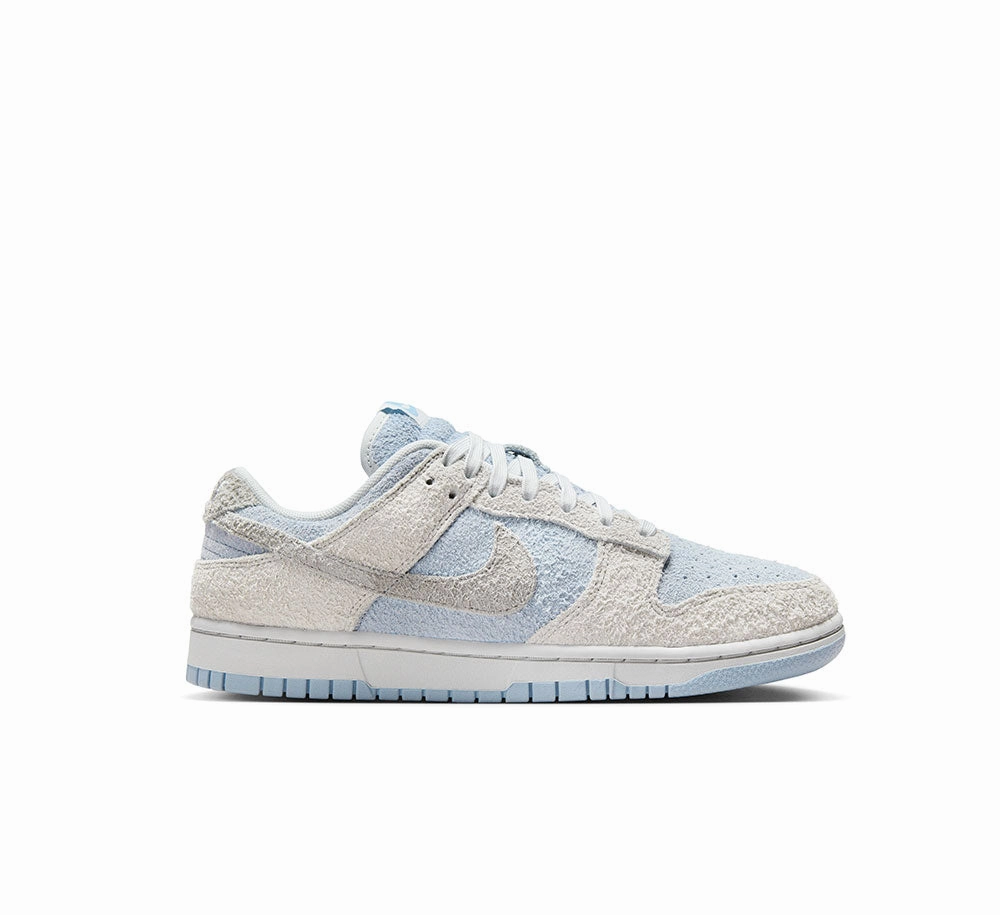 WOMEN'S NIKE DUNK LOW Shock-absorbent arch Boosted touch