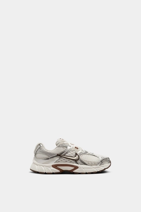 Women's Nike V5 RNR Stretchy sole Ultra Breathable