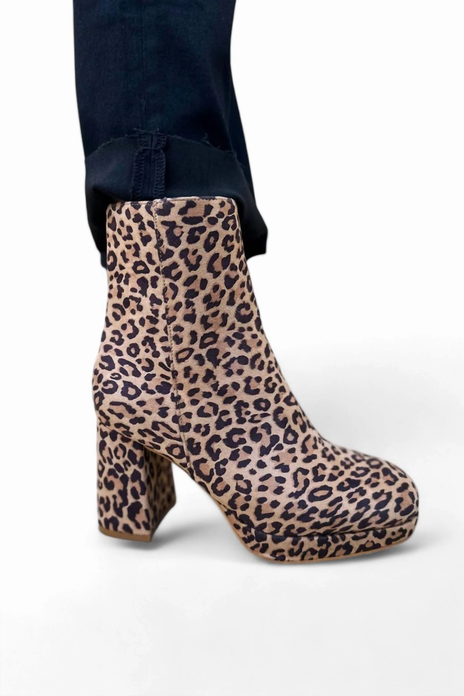 Easy to Wear Quick Comfort Women's Slug Bug Boots In Leopard
