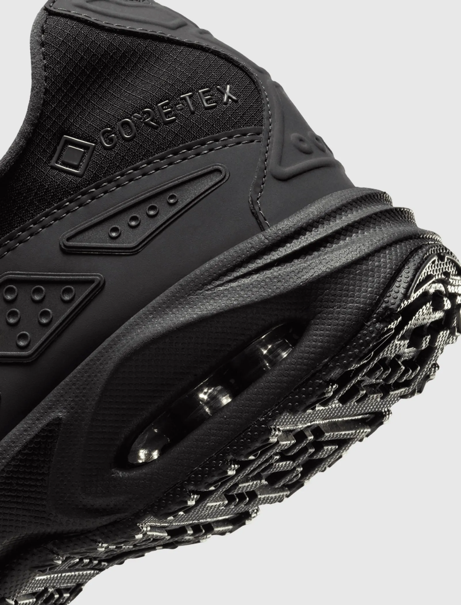 WOMENS AIR MAX SUNDER GORE-TEX "BLACK/DARK SMOKE GREY" King Strong