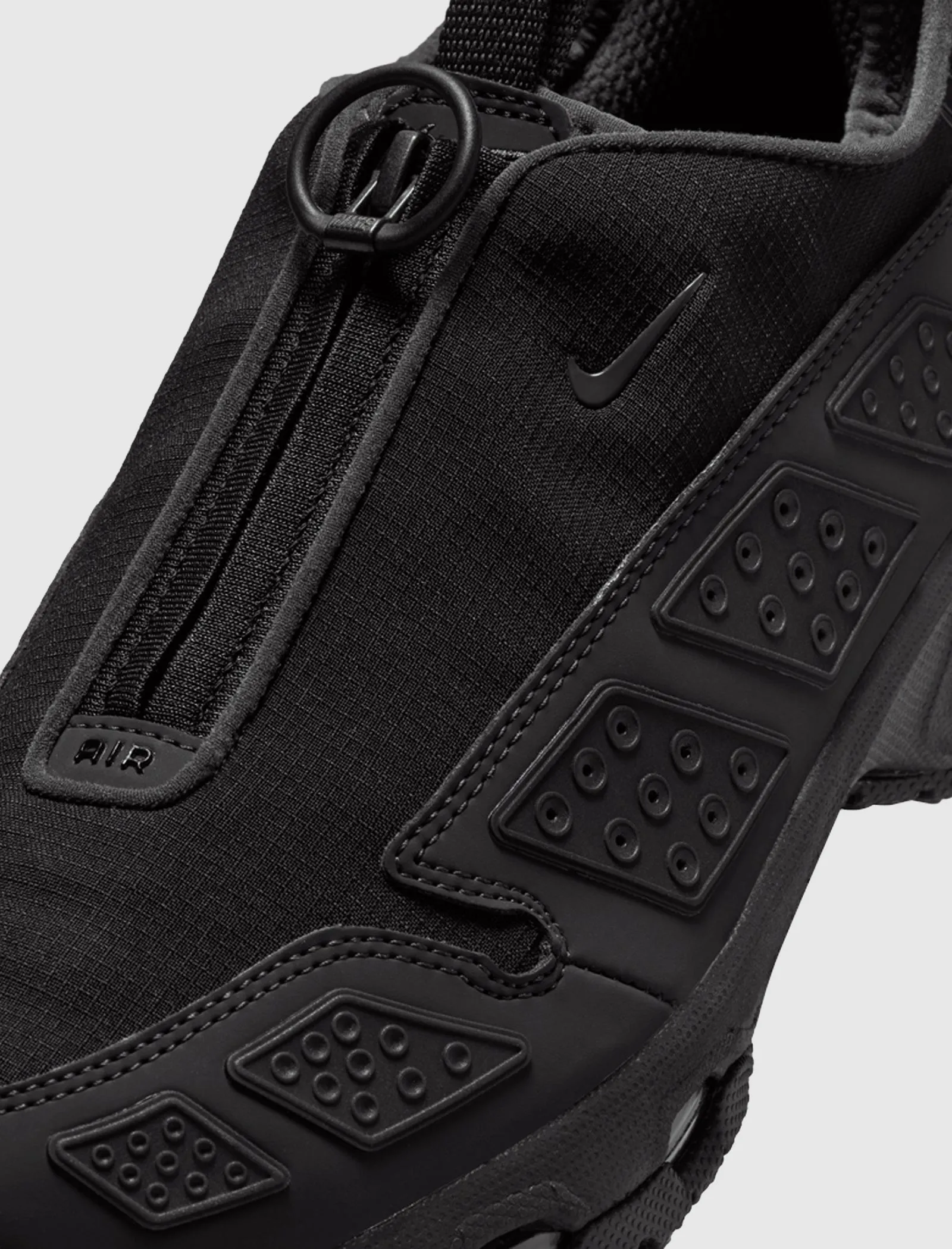 WOMENS AIR MAX SUNDER GORE-TEX "BLACK/DARK SMOKE GREY" Water Edge