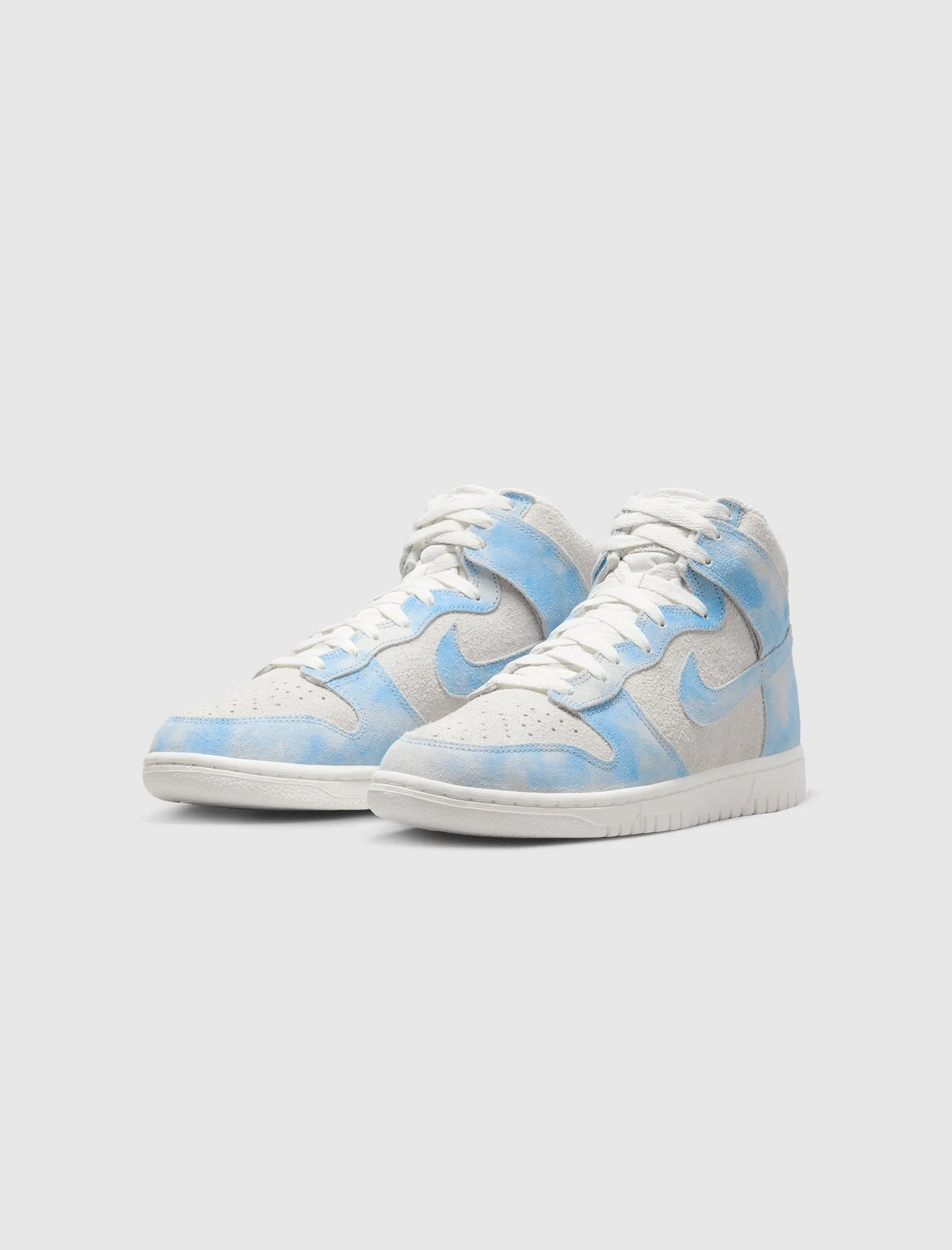Stretchable Material WOMEN'S NIKE DUNK HIGH SE "CLOUDS"
