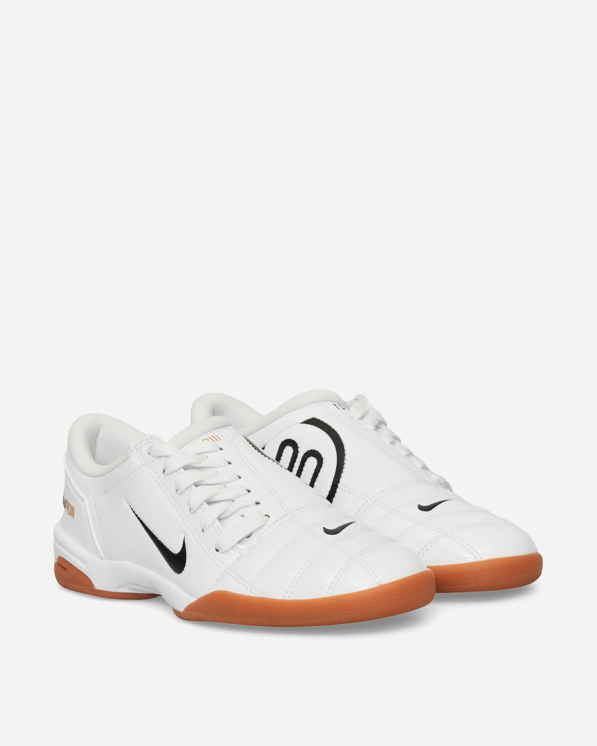 Women's Total 90 Sneakers White / Black Ventilated Collar Design