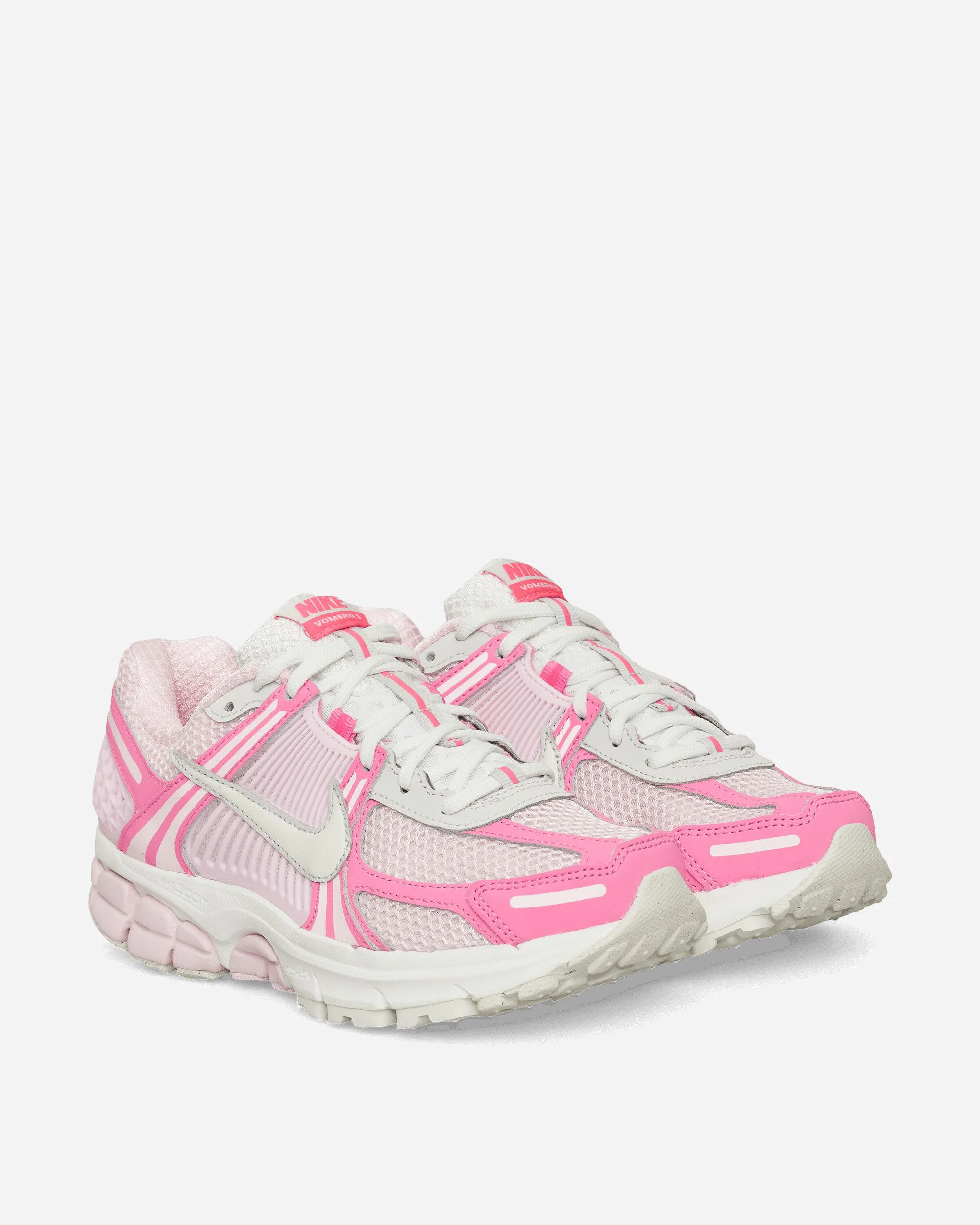 Casual Elegance Women's Zoom Vomero 5 Sneakers Hyper Pink / Summit White