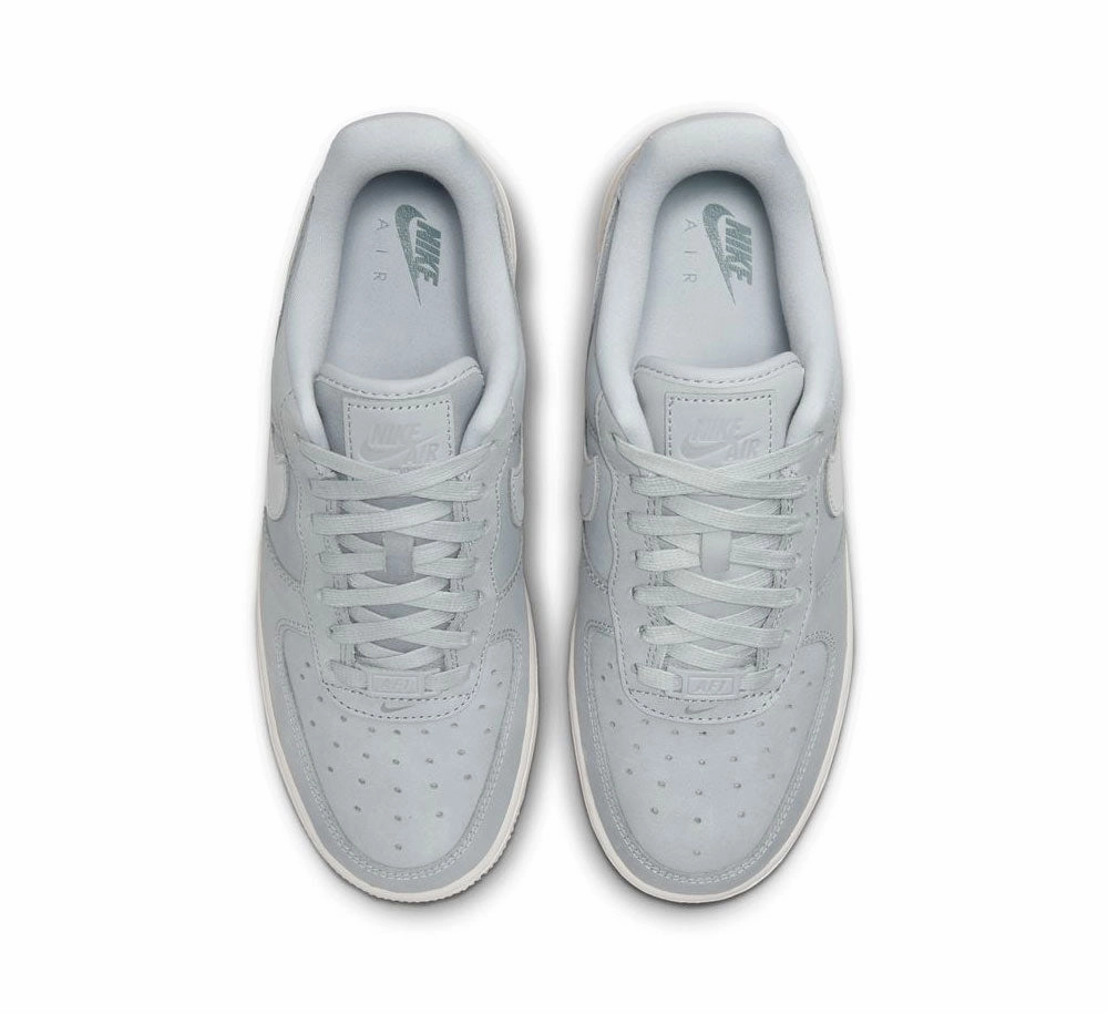 Hyper Responsive Cushion Adaptive Shape WOMENS NIKE AIR FORCE 1 PRM