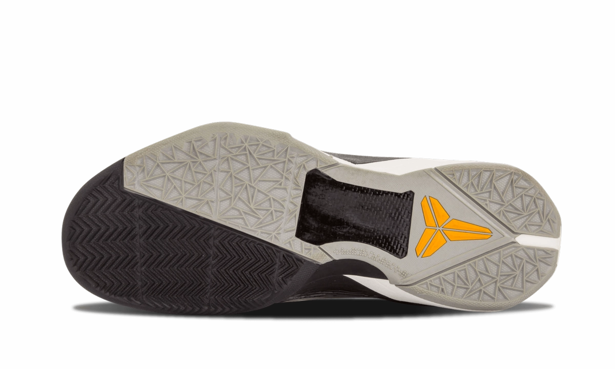 Zoom Kobe 7 System "Cheetah" Ultra Flexible Sole Hexagonal Grip Texture